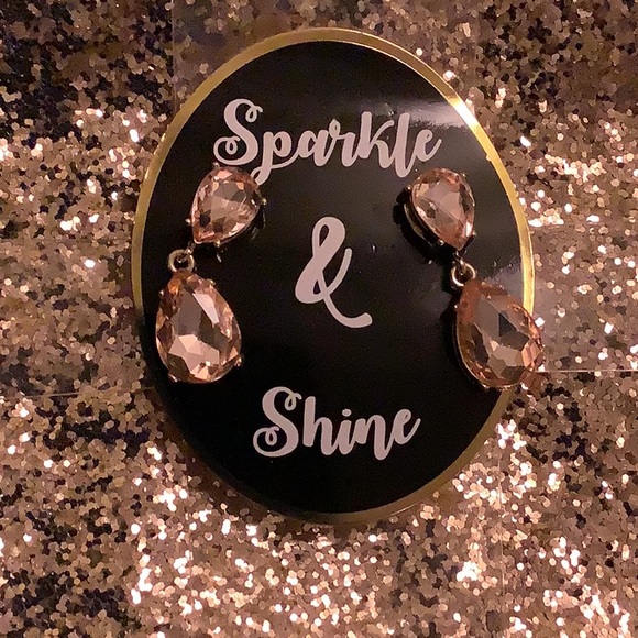 ✨✨LADIES BAG AND EARRING SET✨✨ - Picture 2 of 3